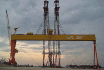 Goliath-Crane-LM300MT-x-150M-Jurong-Shipyard-Panel-Photo